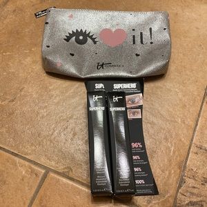 It cosmetics Brand New  2 superhero mascaras + bag